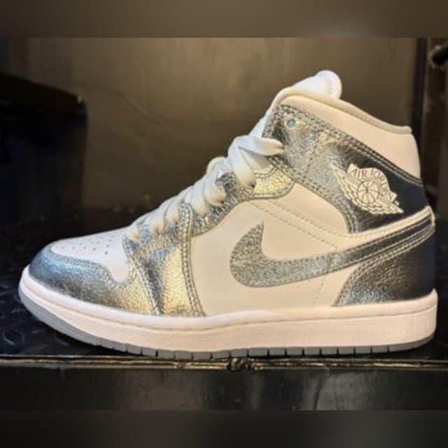Air Jordan 1 Mid SE 'White/Silver'
