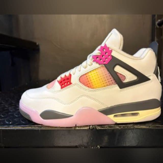 Air Jordan 4 Retro 'Comic'