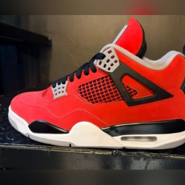 Air Jordan 4 Retro 'Toro Bravo'