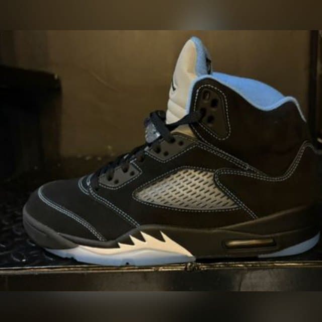 Air Jordan 5 Retro 'UNC'