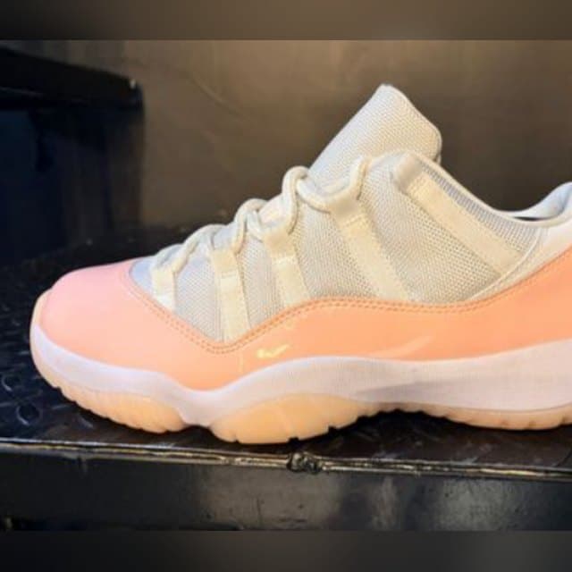 Jordan 11 Retro Low 'Legend Pink'