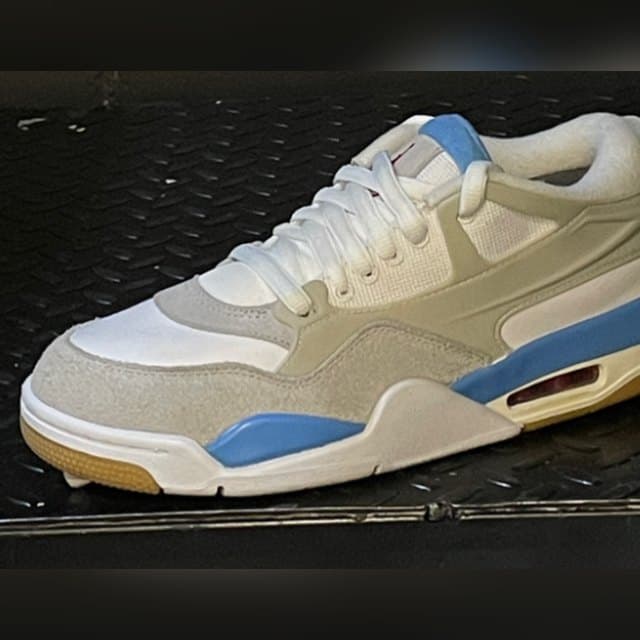 Jordan 4 RM 'University Blue'