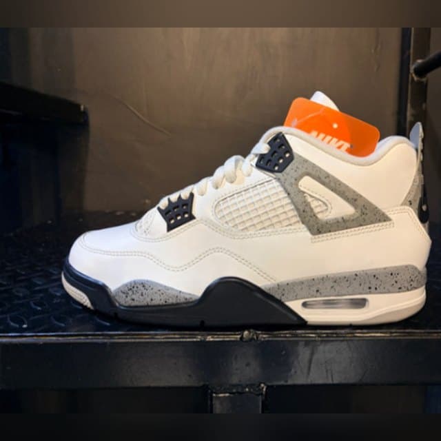 Jordan Retro 4 'White Cement'