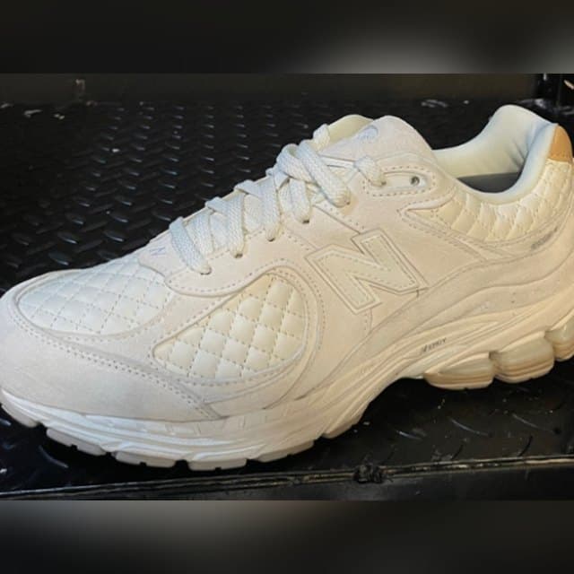 New Balance 2002R 'White/Gold'
