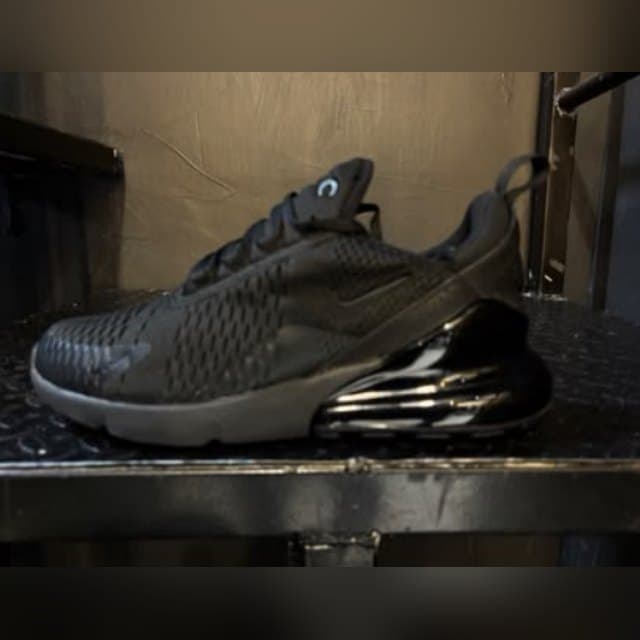 Nike Air Max 270 'Triple Black'
