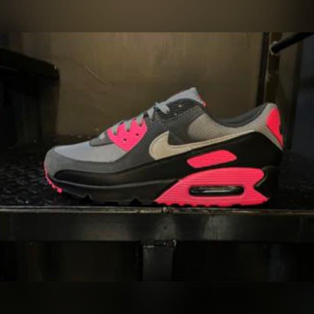 Nike Air Max 90 'Full Grey/Hyper Pink'