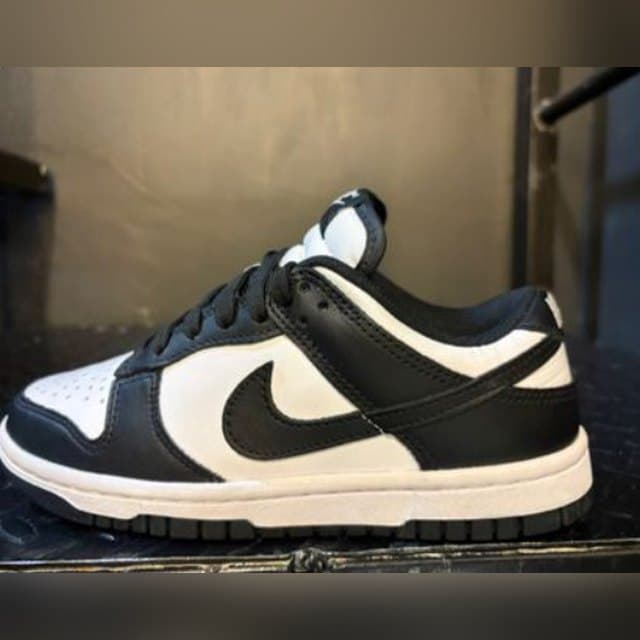 Nike Dunk Low Retro 'Panda'