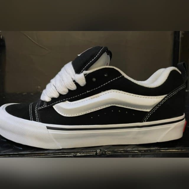 Vans Knu Skool 'Black/White'